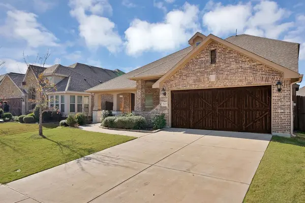 207 Arborside Drive, Waxahachie, TX 75165