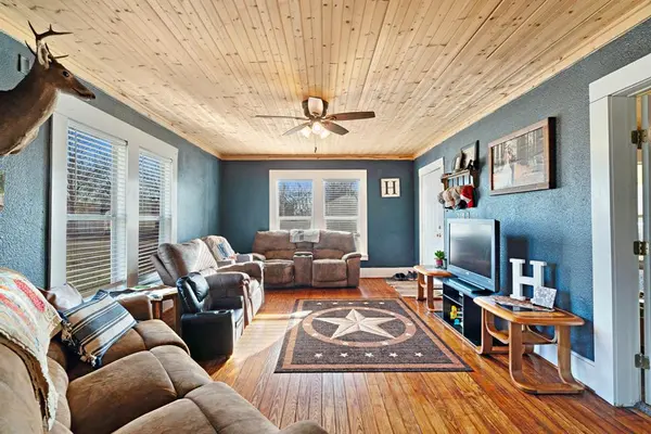 5366 Farm Road 2573, Clarksville, TX 75426