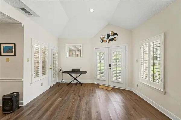 9420 Blue Jay Way, Irving, TX 75063