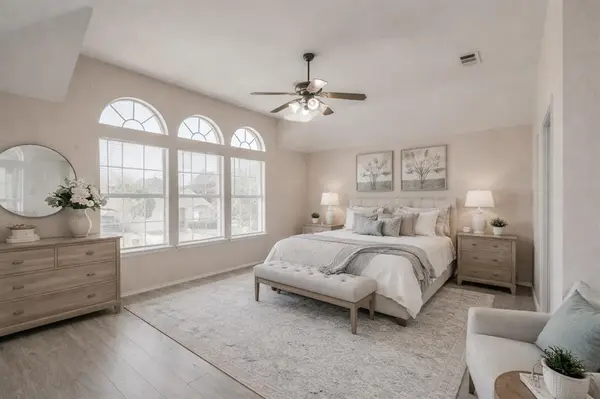 5786 Walnut Creek Drive, Fort Worth, TX 76137