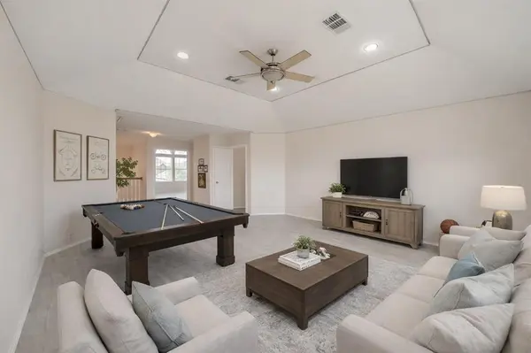 5786 Walnut Creek Drive, Fort Worth, TX 76137