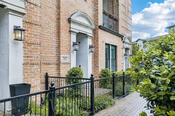 707 Will Rice Avenue, Irving, TX 75039