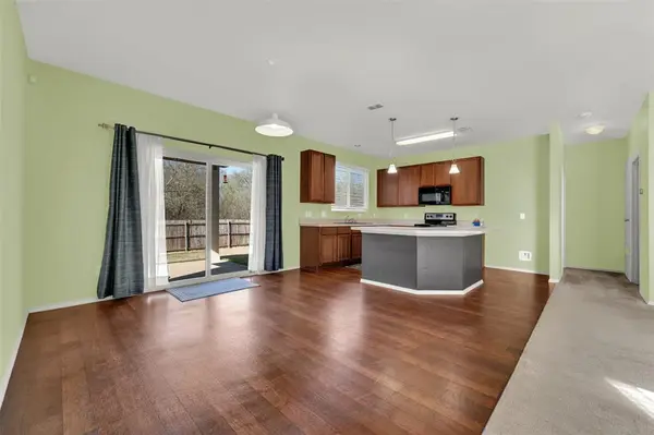 921 Penny Royal Court, Arlington, TX 76002