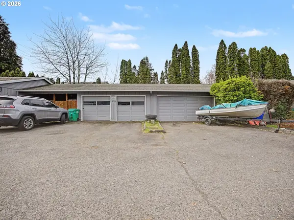 18635 SE Division ST, Gresham, OR 97030