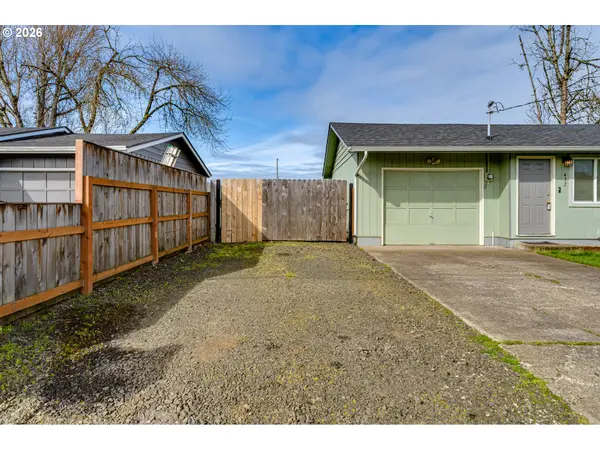 432 40TH ST, Springfield, OR 97478