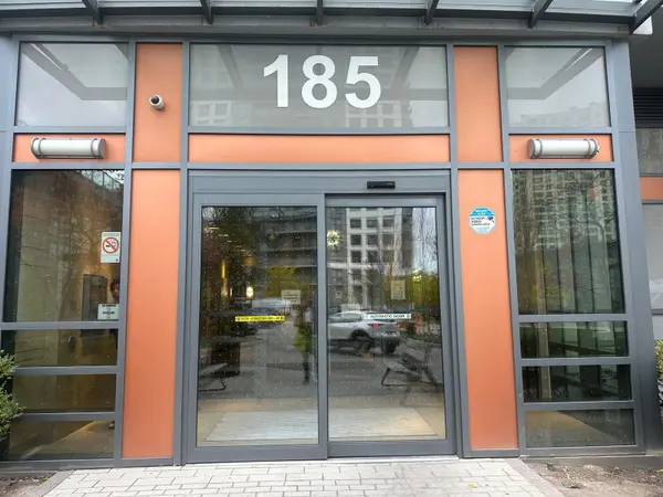 185 Bonis AVE #303, Toronto E05, ON M1T 0A4