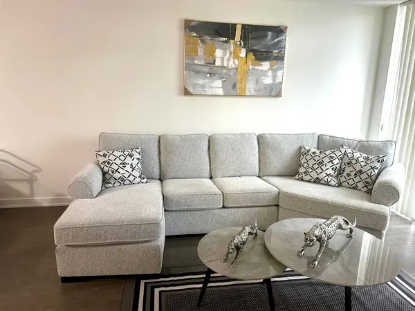 185 Bonis AVE #303, Toronto E05, ON M1T 0A4