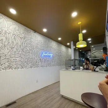 2385 Dundas ST W, Toronto W02, ON M6P 1X2