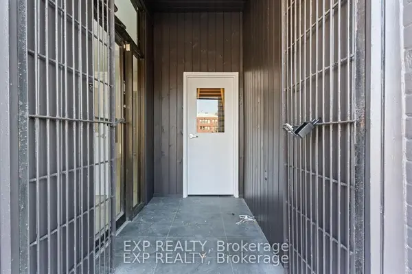 93 John ST S, Hamilton, ON L8N 2C2