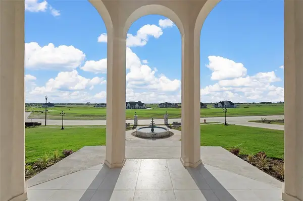 112 Yellow Rose Street, Lorena, TX 76655