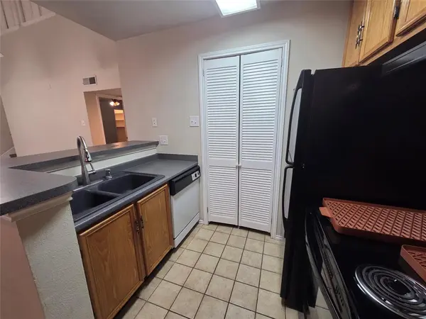 6006 Marvin Loving Drive #101, Garland, TX 75043