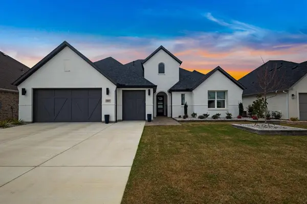 10817 Drinkwater Drive, Denton, TX 76207