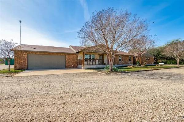 1003 OVILLA Road, Red Oak, TX 75154