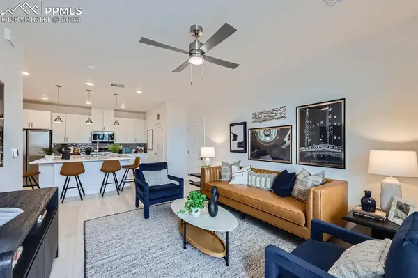 2232 Arikaree HTS #207, Colorado Springs, CO 80908