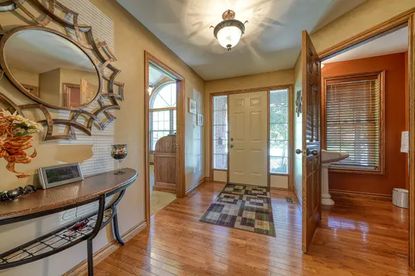 5 Whispering Pine LN, Tillsonburg, ON N4G 5V4