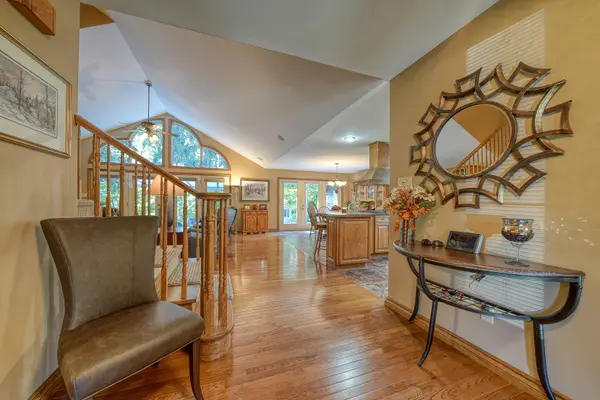 5 Whispering Pine LN, Tillsonburg, ON N4G 5V4