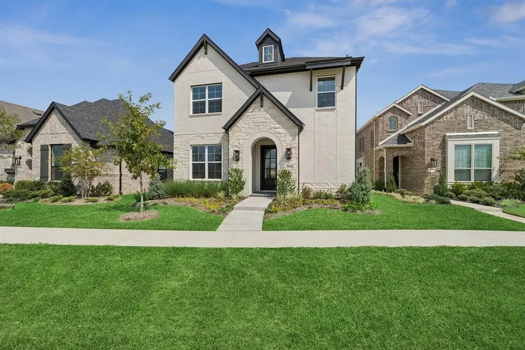 1913 Wynne Drive, Van Alstyne, TX 75495