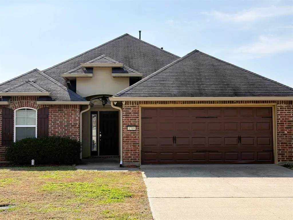1709 Avondale Court, Bossier City, LA 71112