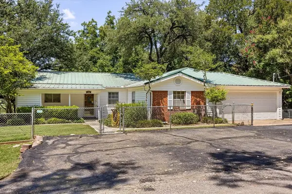 246 Comanche Trail, Weatherford, TX 76087