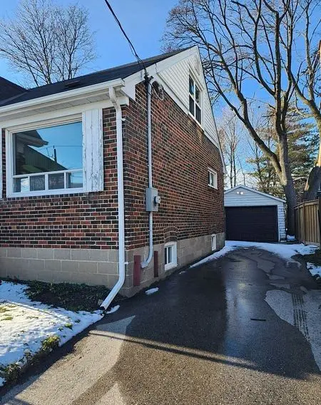 648 Glengrove AVE, Toronto C04, ON M6B 2J1