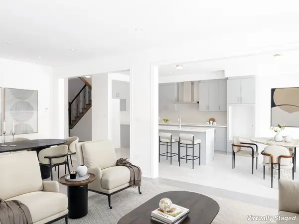 2077 Chris Mason ST, Oshawa, ON L1L 0S5