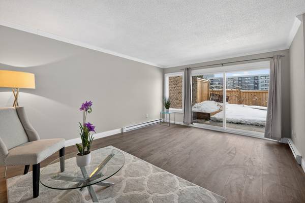 169 Milestone CRES #33, Aurora, ON L4G 3M2