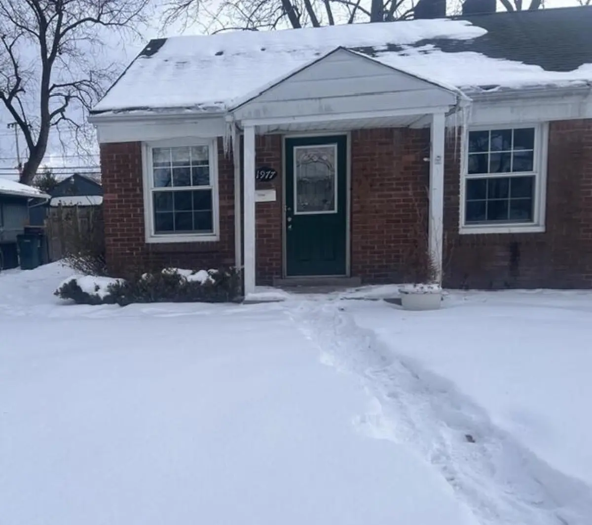 1977 Princeton RD, Berkley City, MI 48072