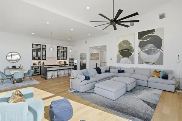 4 Breakwater Bend, Graford, TX 76449