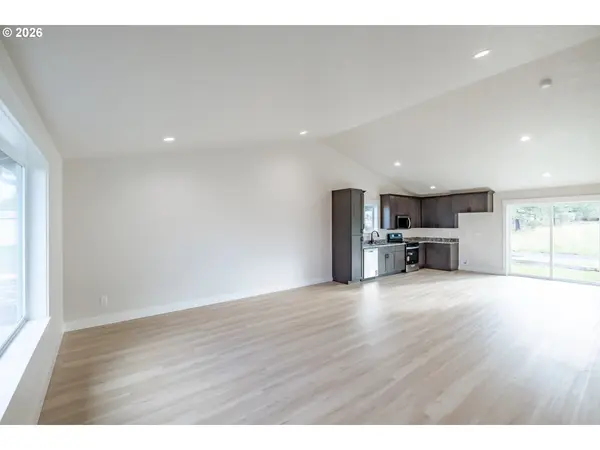 4410 KNOTTY PINE CT, Sweet Home, OR 97386