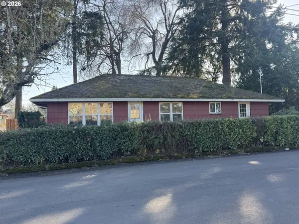 211 SHERMAN ST, Amity, OR 97101