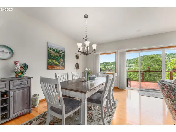 371 NW RACHEL LYNN WAY, Roseburg, OR 97471