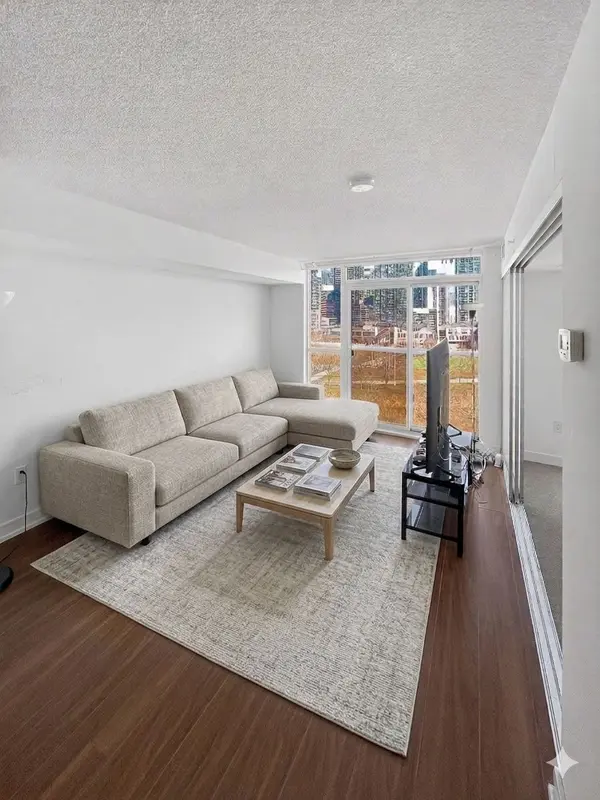 75 queens wharf RD #903, Toronto C01, ON M5V 0J8