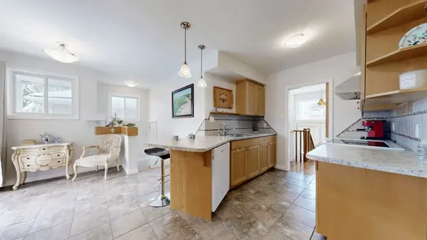 172 Sussex ST, Oshawa, ON L1G 1V9