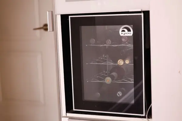 50 Brian Harrison WAY #702, Toronto E09, ON M1P 5J4