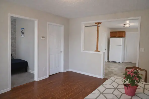 283 Park RD S, Oshawa, ON L1J 4H4