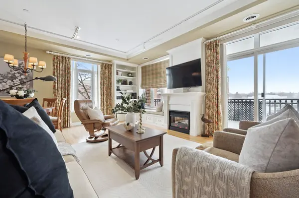 65 Bayberry DR #202, Guelph, ON N1G 5K8