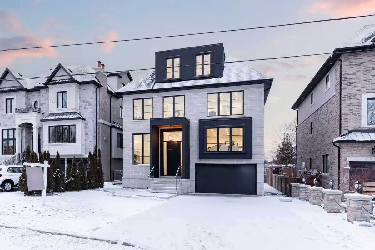 642 Annland ST, Pickering, ON L1W 1B1