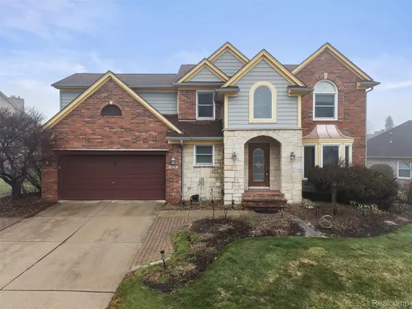 3175 Lexham LN, Rochester Hills, MI 48309