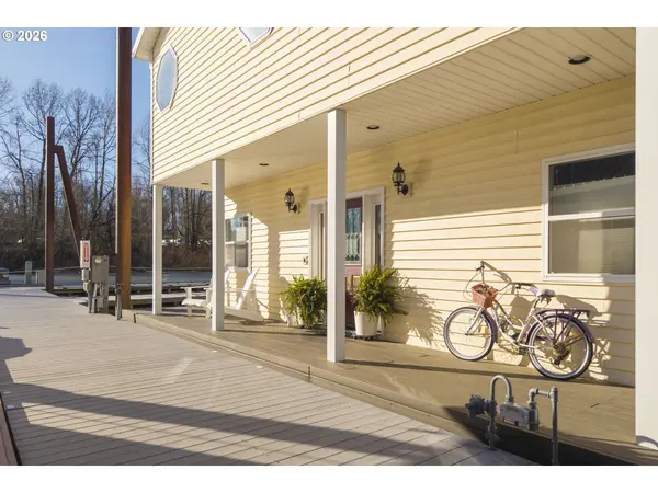 17809 NE MARINE DR #C3, Portland, OR 97230