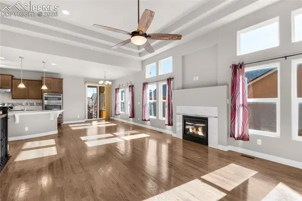 9189 Sunstone DR, Colorado Springs, CO 80924