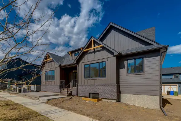 90 Treeline GDNS SW, Calgary, AB T2Y 0W6