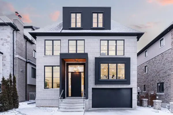 642 Annland ST, Pickering, ON L1W 1B1