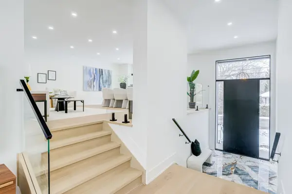 642 Annland ST, Pickering, ON L1W 1B1