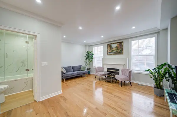 37 Willowfield Mews, Toronto E04, ON M1R 5S1