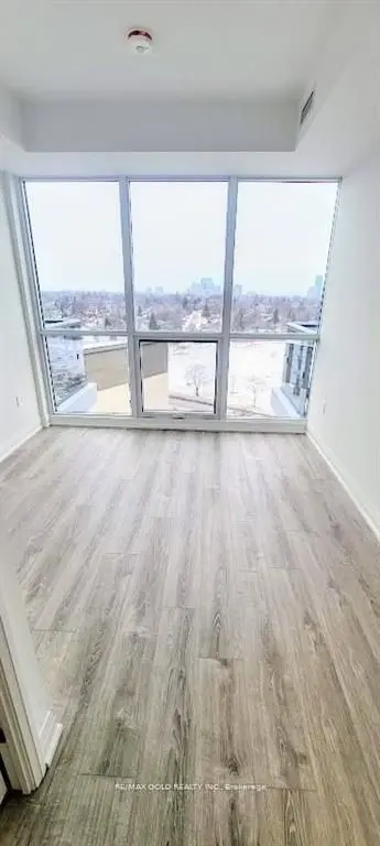 10 Gibbs RD #1011, Toronto W08, ON M9B 0E2