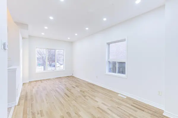 6 Beachsurf RD, Brampton, ON L6R 2M1