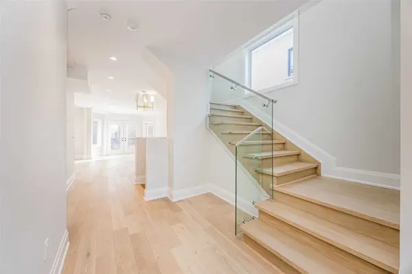 55 Muir AVE, Toronto W05, ON M9L 1H5
