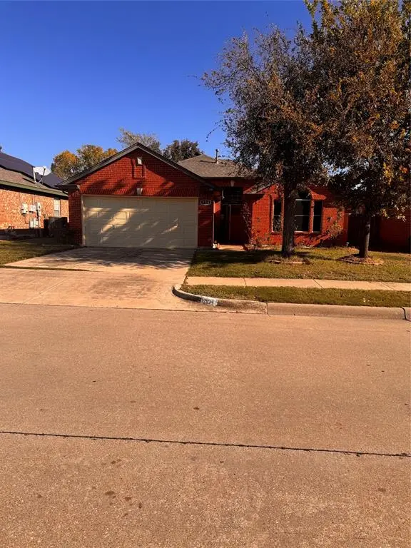 804 Stafford Station Drive, Saginaw, TX 76131