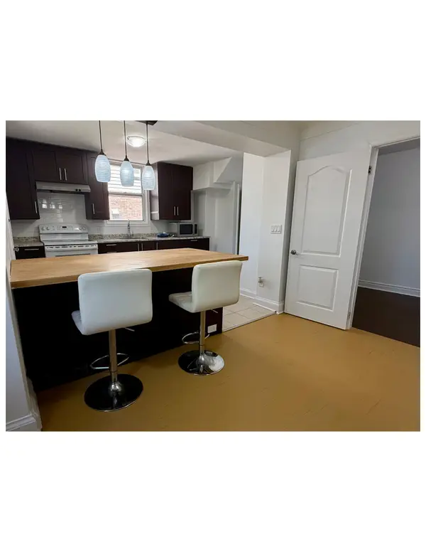 17 Arkell ST, Hamilton, ON L8S 1N5