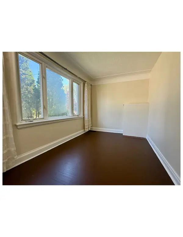 17 Arkell ST, Hamilton, ON L8S 1N5